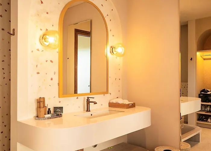 Hotel Poco Poco By Aayan 5*