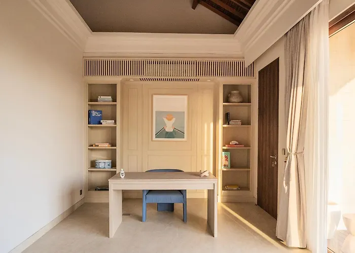 Poco Poco By Aayan Hotel 5*