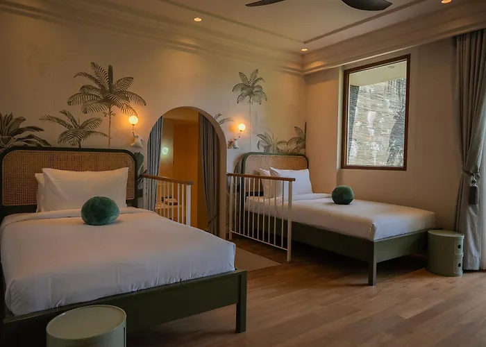 Poco Poco By Aayan Hotel 5*