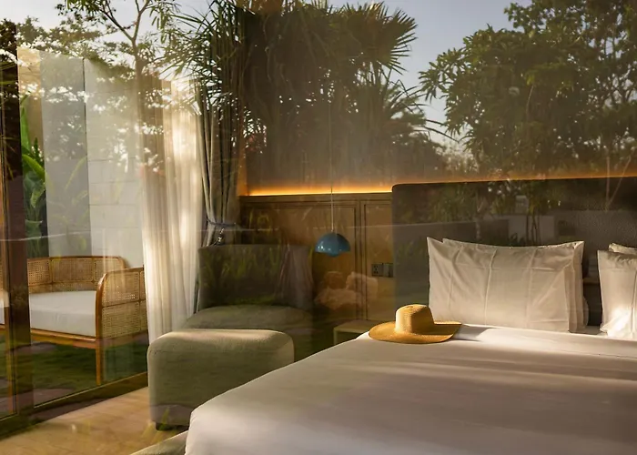 Hotel Poco Poco By Aayan 5*